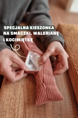 sensoryczna zabawka dla kota na smaczki kocimietke waleriane kopacz kotiowo.webp