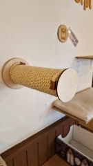 drapak kolek z sizalem drewniany-premium-scianka-dla-kota-kotiowo.webp